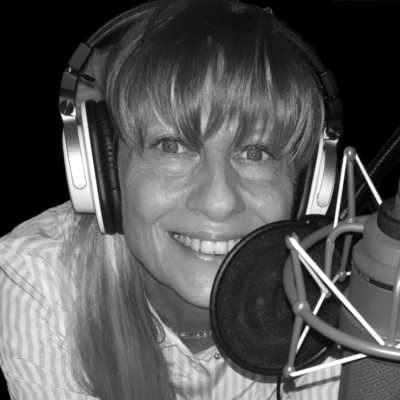 Claudia - French voiceover artist with deVine Voices French voiceover agency