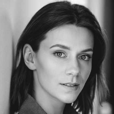 Barbara - Flemish voiceover artist with deVine Voices Flemish voiceover agency