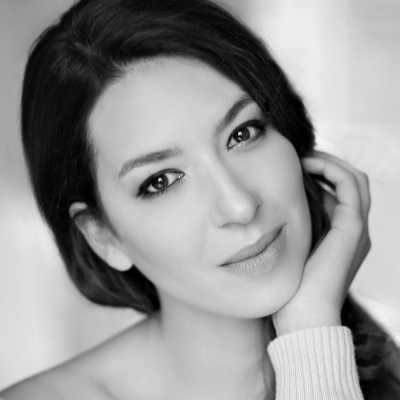 Sasha - French voiceover artist with deVine Voices French voiceover agency