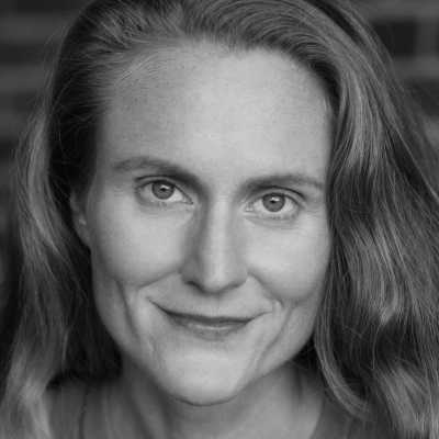 Carolin - German voiceover artist with deVine Voices German voiceover agency