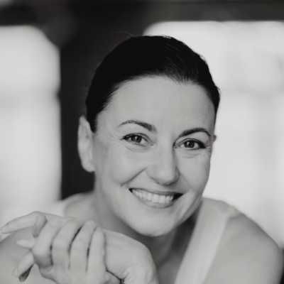 Irene - German voiceover artist with deVine Voices German voiceover agency