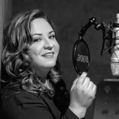 Magda - Spanish - Neutral LatAm voiceover artist with deVine Voices Spanish - Neutral LatAm voiceover agency