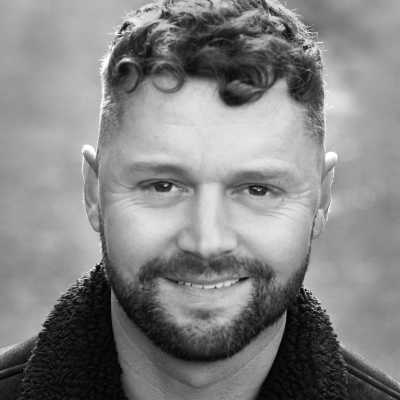 Tom M - English voiceover artist with deVine Voices English voiceover agency
