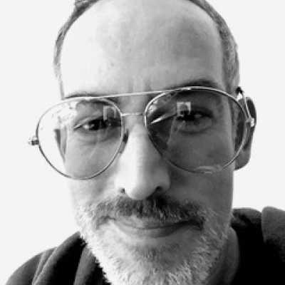 Eric - English - American voiceover artist with deVine Voices English - American voiceover agency