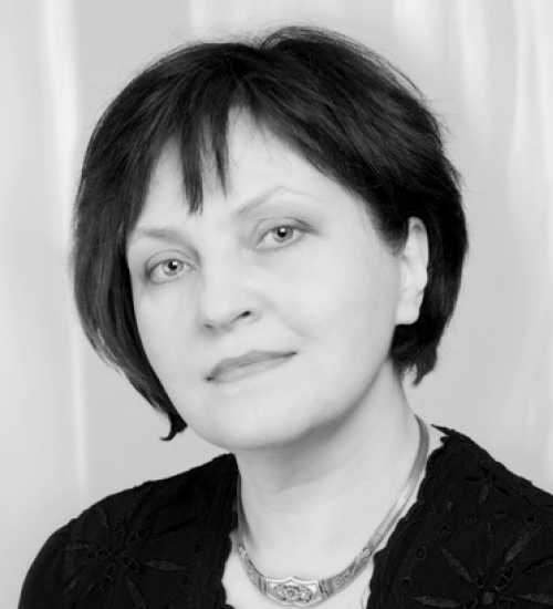 Olga -  voiceover artist with deVine Voices  voiceover agency