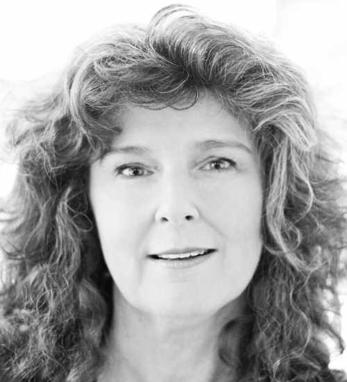 Andrea Mc -  voiceover artist with deVine Voices  voiceover agency