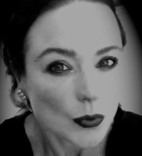 Aza  -  voiceover artist with deVine Voices  voiceover agency