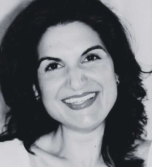Coni -  voiceover artist with deVine Voices  voiceover agency