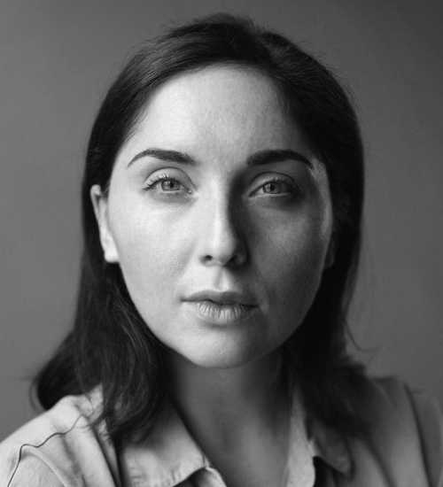 Stefanie -  voiceover artist with deVine Voices  voiceover agency