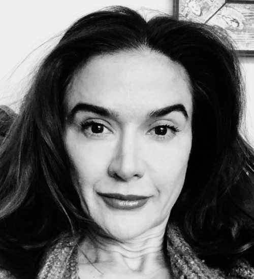 Jennifer B -  voiceover artist with deVine Voices  voiceover agency
