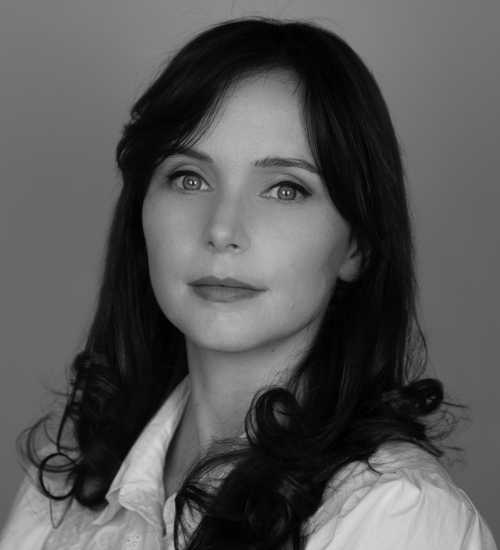 Genevieve -  voiceover artist with deVine Voices  voiceover agency