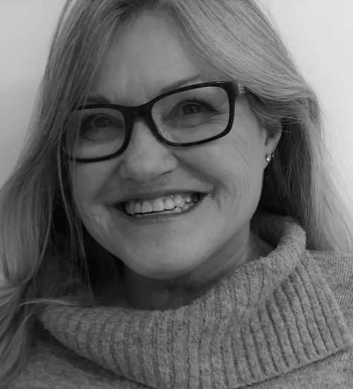 Bev -  voiceover artist with deVine Voices  voiceover agency