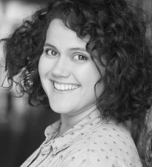 Jacqueline O -  voiceover artist with deVine Voices  voiceover agency