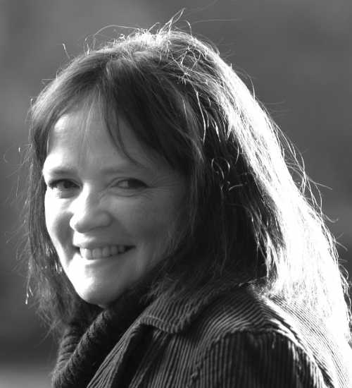 Angela N -  voiceover artist with deVine Voices  voiceover agency