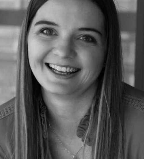 Jessie -  voiceover artist with deVine Voices  voiceover agency
