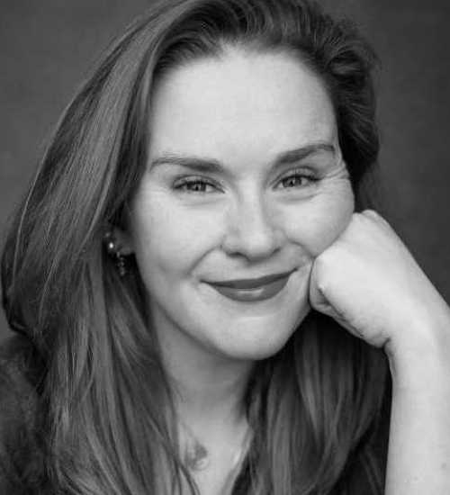 Rhiannon -  voiceover artist with deVine Voices  voiceover agency
