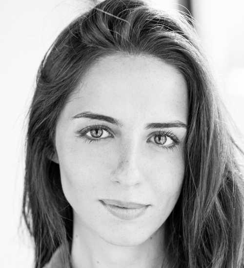 Roberta P -  voiceover artist with deVine Voices  voiceover agency