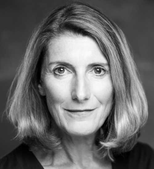 Claire V -  voiceover artist with deVine Voices  voiceover agency