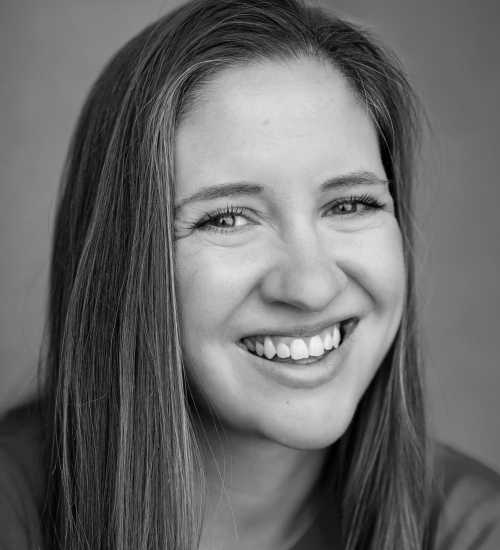 Eva S -  voiceover artist with deVine Voices  voiceover agency