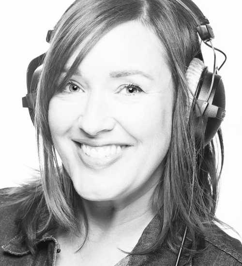 Gwen -  voiceover artist with deVine Voices  voiceover agency