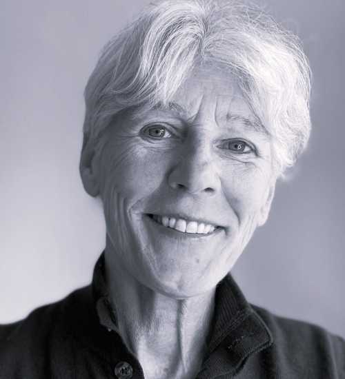 Marie E -  voiceover artist with deVine Voices  voiceover agency