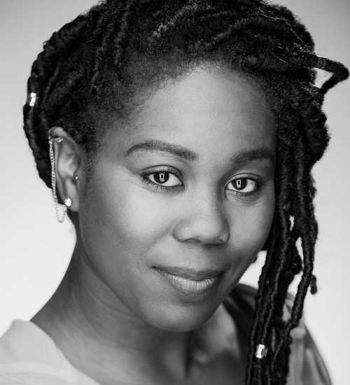 Sharla -  voiceover artist with deVine Voices  voiceover agency