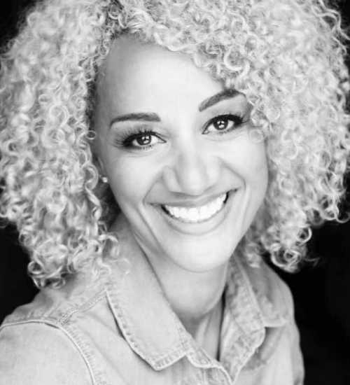 Tupele -  voiceover artist with deVine Voices  voiceover agency