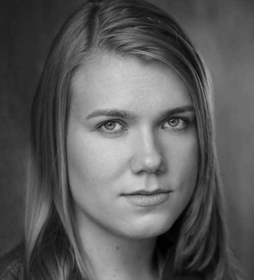 Annina -  voiceover artist with deVine Voices  voiceover agency