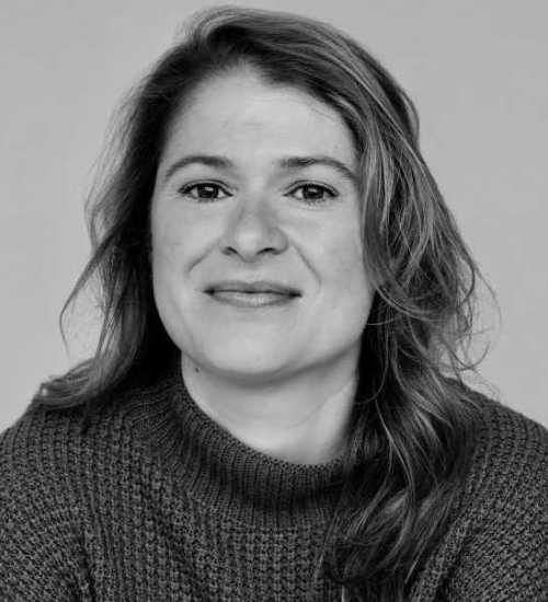 Maryse -  voiceover artist with deVine Voices  voiceover agency