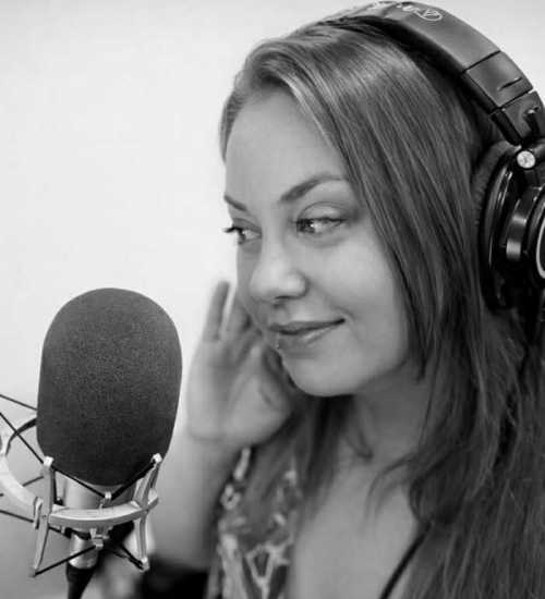 Laurie -  voiceover artist with deVine Voices  voiceover agency