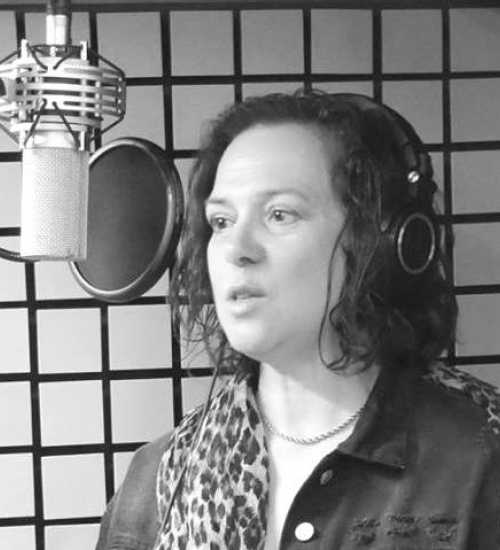 Daniela G -  voiceover artist with deVine Voices  voiceover agency