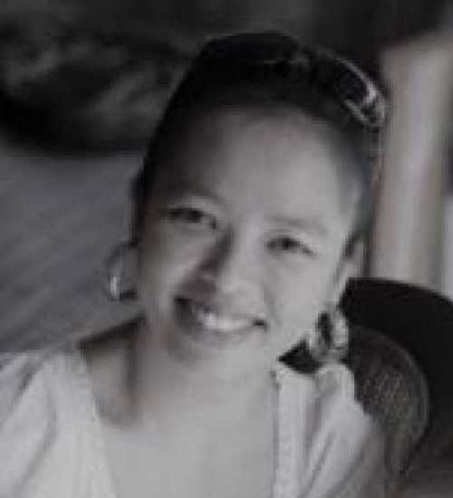 Yolanda -  voiceover artist with deVine Voices  voiceover agency
