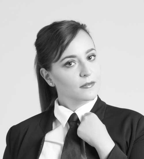 Elisa S -  voiceover artist with deVine Voices  voiceover agency