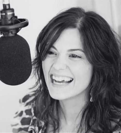 Raffaella -  voiceover artist with deVine Voices  voiceover agency