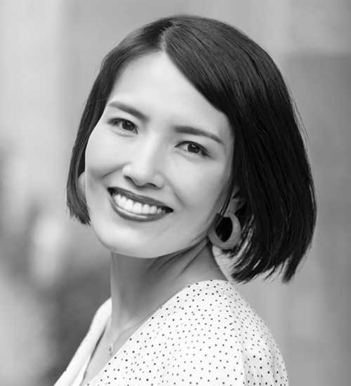 Elan -  voiceover artist with deVine Voices  voiceover agency