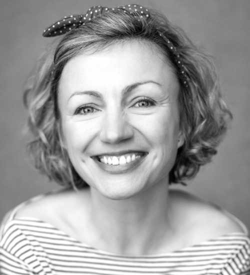Aneta  -  voiceover artist with deVine Voices  voiceover agency