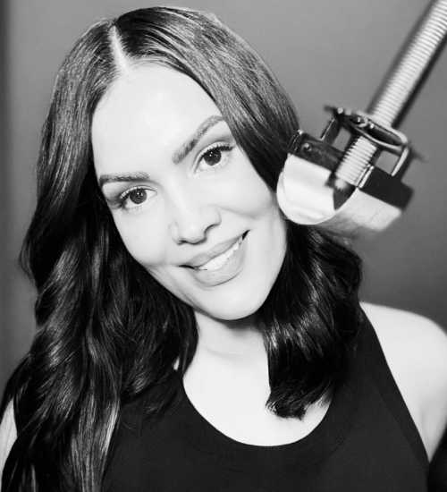 Issa -  voiceover artist with deVine Voices  voiceover agency