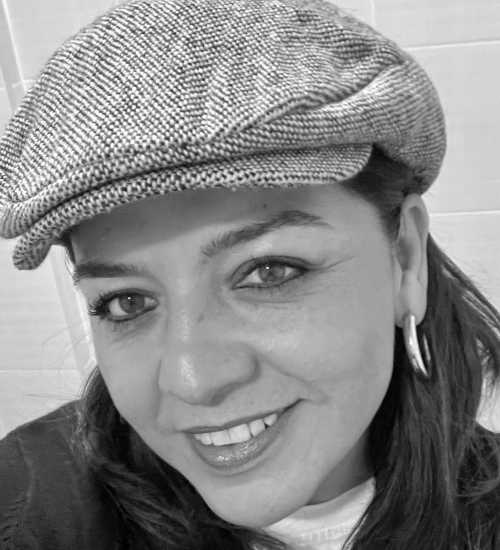 Giovanna -  voiceover artist with deVine Voices  voiceover agency