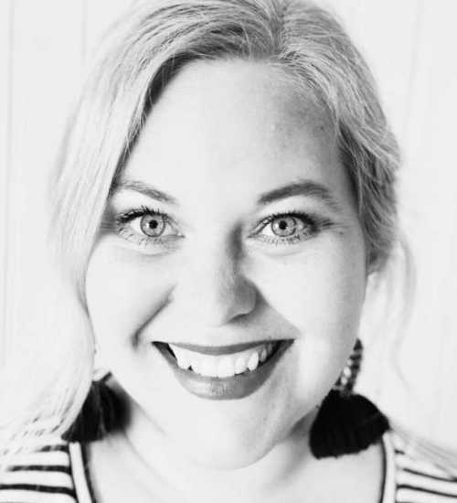 Malin -  voiceover artist with deVine Voices  voiceover agency