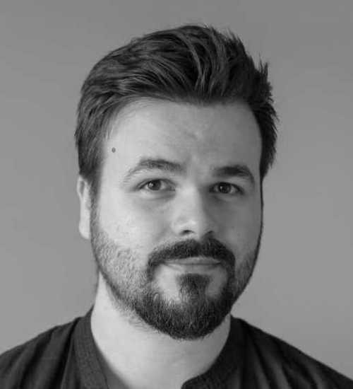 Filip -  voiceover artist with deVine Voices  voiceover agency