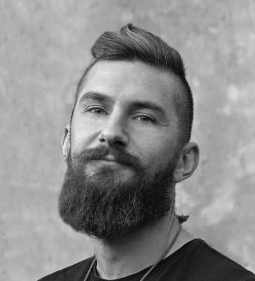 Nikola -  voiceover artist with deVine Voices  voiceover agency