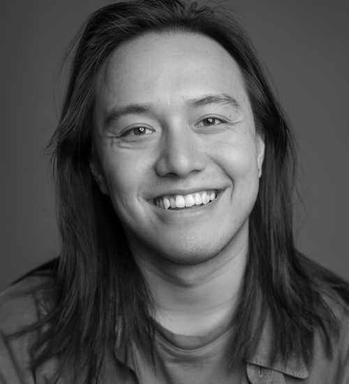 Robert -  voiceover artist with deVine Voices  voiceover agency