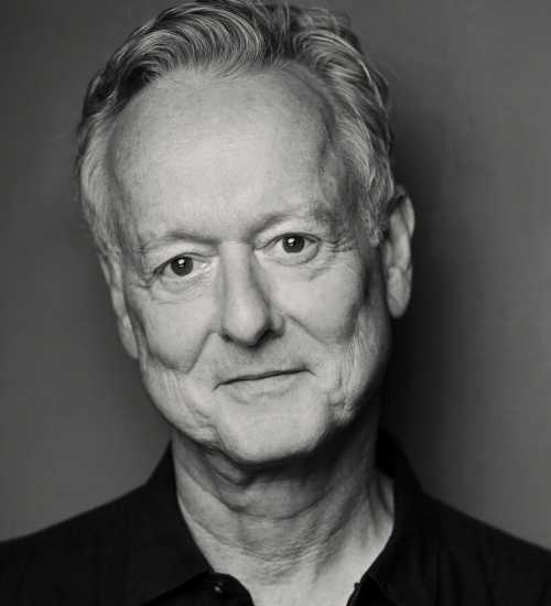 Ian -  voiceover artist with deVine Voices  voiceover agency