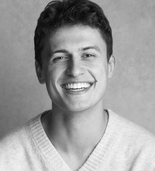 Joe G -  voiceover artist with deVine Voices  voiceover agency
