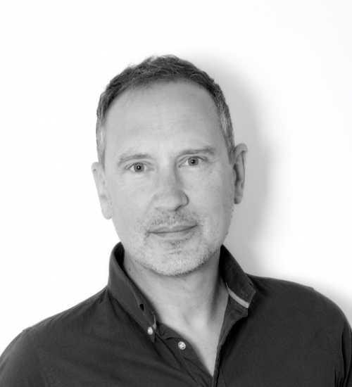Rob R -  voiceover artist with deVine Voices  voiceover agency