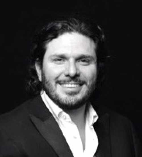 Hyalmar -  voiceover artist with deVine Voices  voiceover agency