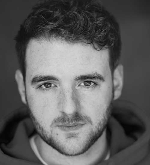 Tom -  voiceover artist with deVine Voices  voiceover agency