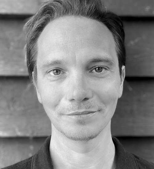 Will -  voiceover artist with deVine Voices  voiceover agency