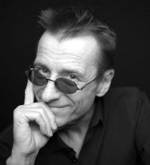 Gilles -  voiceover artist with deVine Voices  voiceover agency