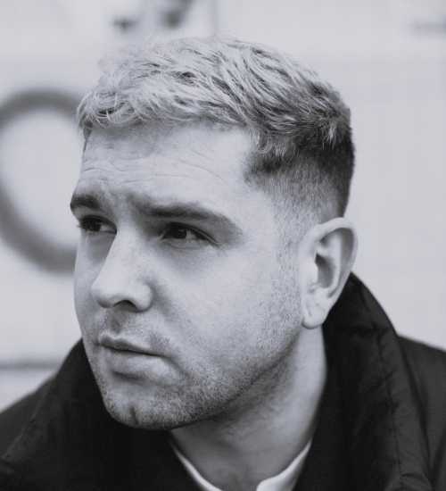Dave -  voiceover artist with deVine Voices  voiceover agency